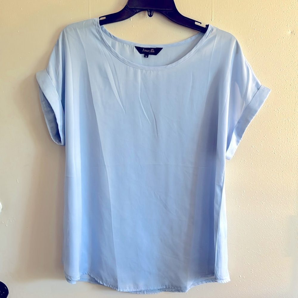Amaryllis Blue light top with cuffed sleeves